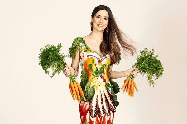 Многомерные овощи Петры Сторрс: реалистичные фотопринты и живой декор с грядки